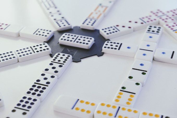 Domino game